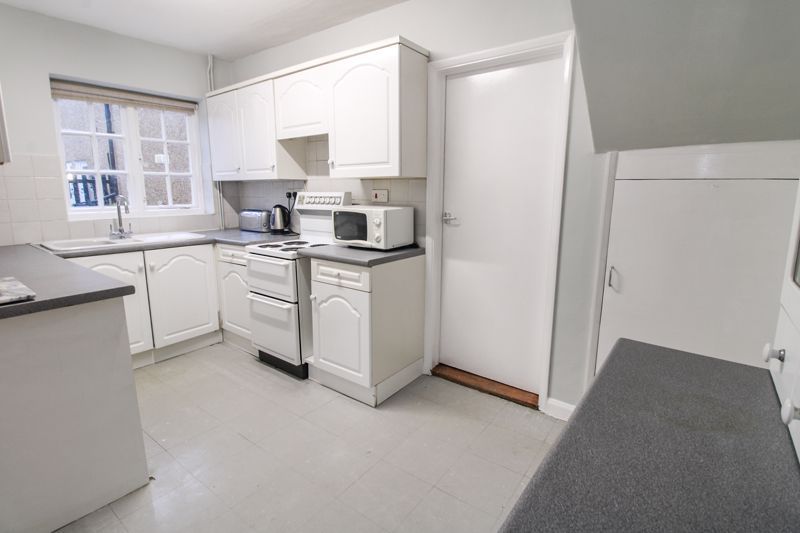 Property photo 2 of 16 Kitchen