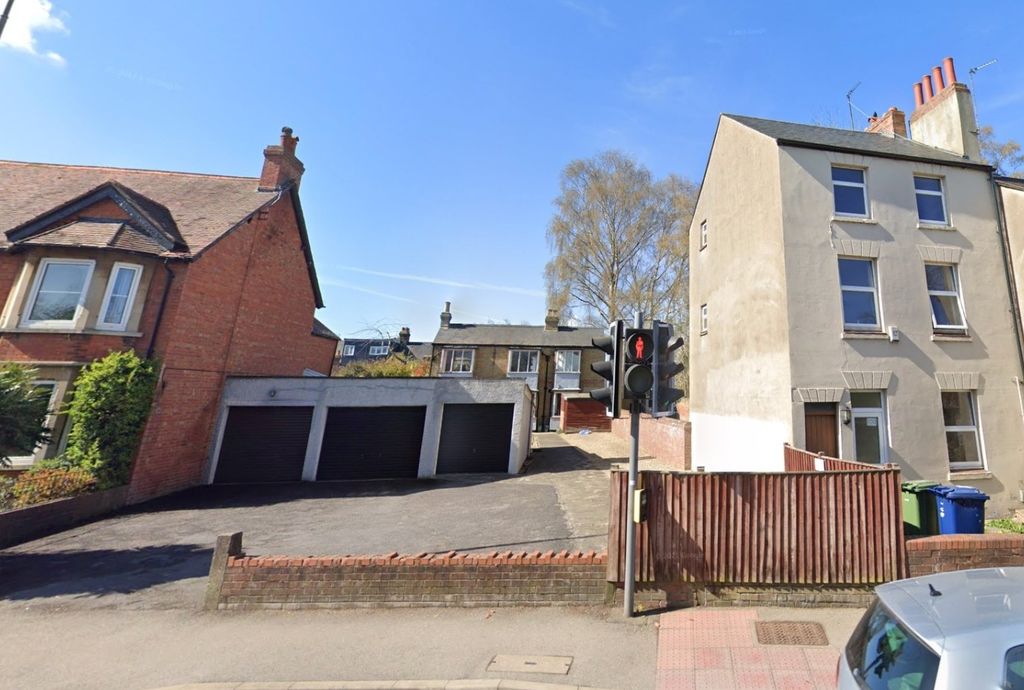 Property photo 1 of 5