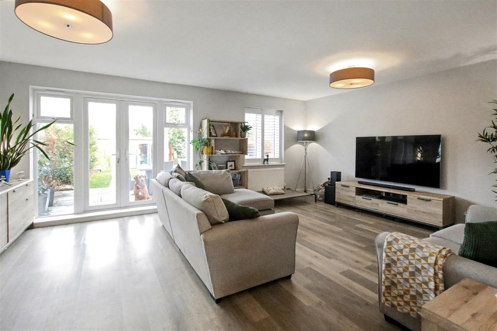 Property photo 3 of 17 Lr 1.Jpg