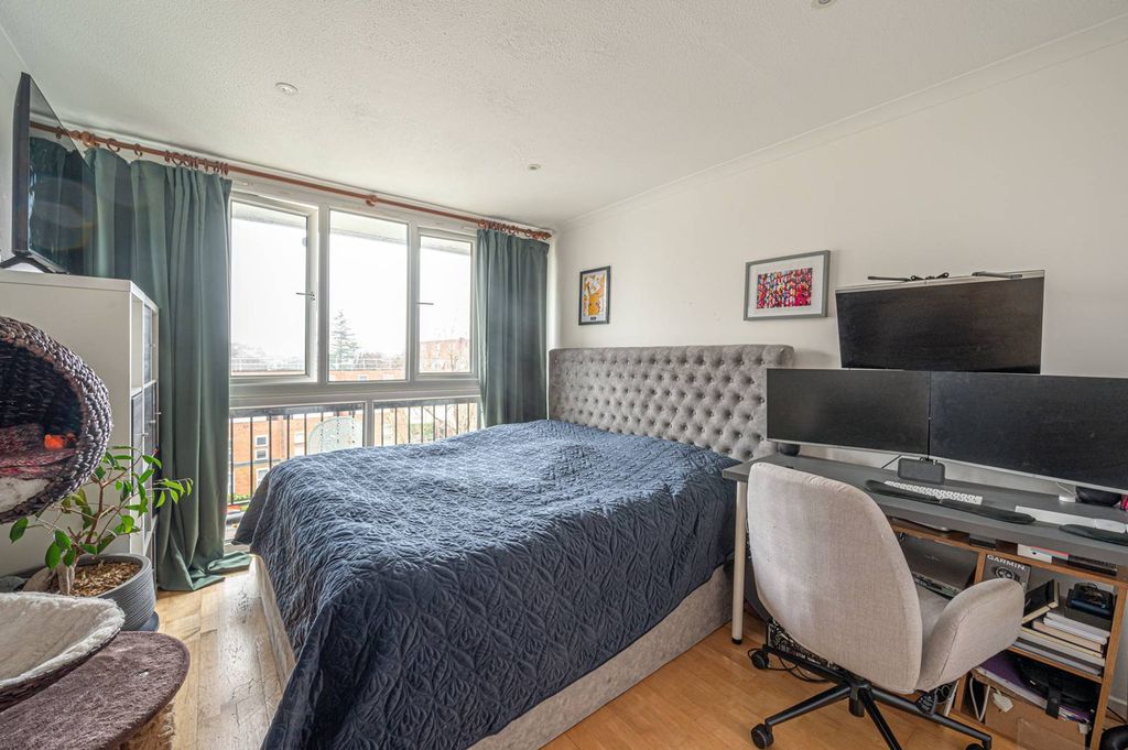 Property photo 3 of 5