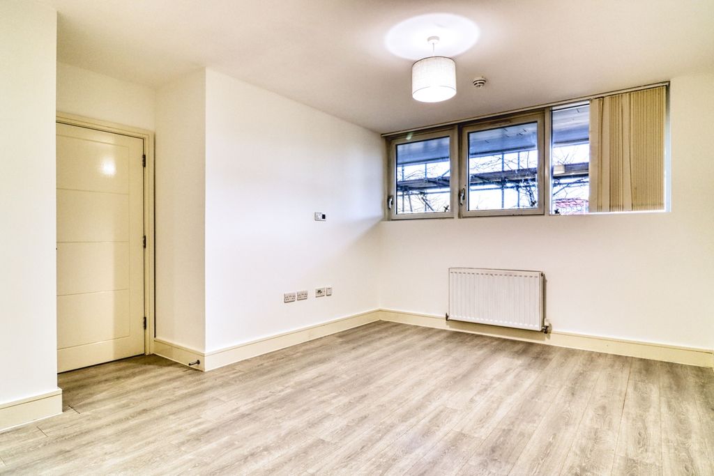 Property photo 2 of 10 Open Plan