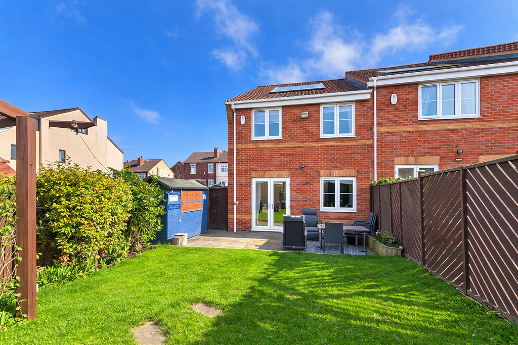 Property photo 1 of 12 Rear Garden