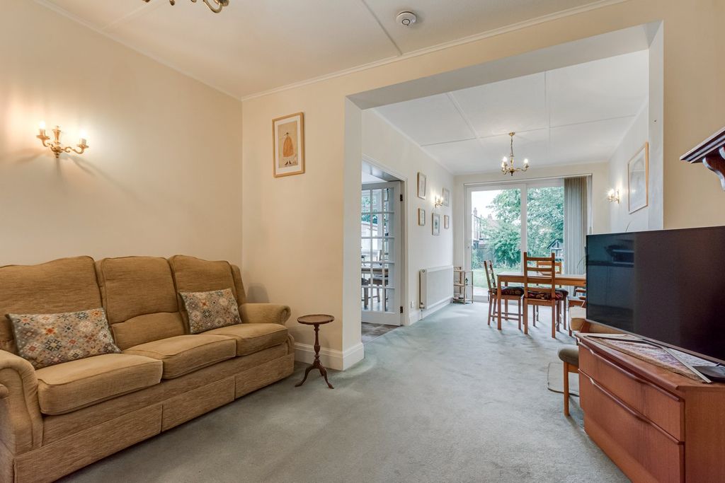 Property photo 2 of 16