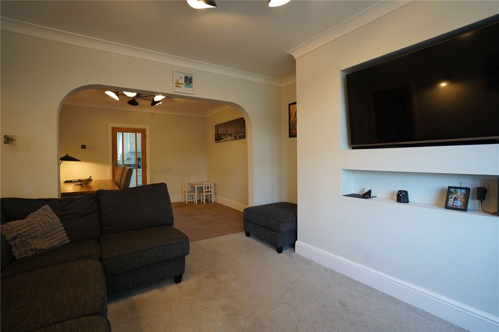 Property photo 2 of 12 Picture No. 05