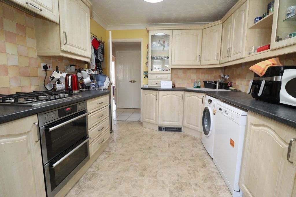 Property photo 3 of 13 Img_9314