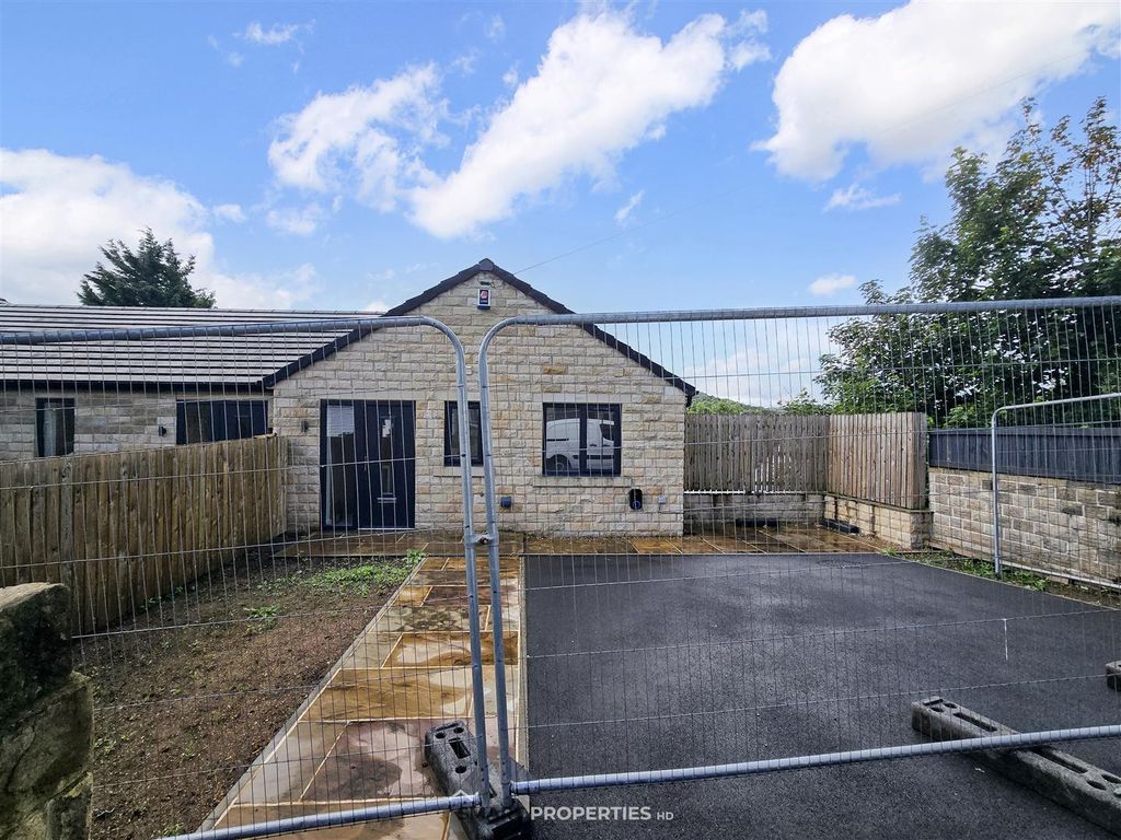 Property photo 3 of 30 Exterior (3).Jpg