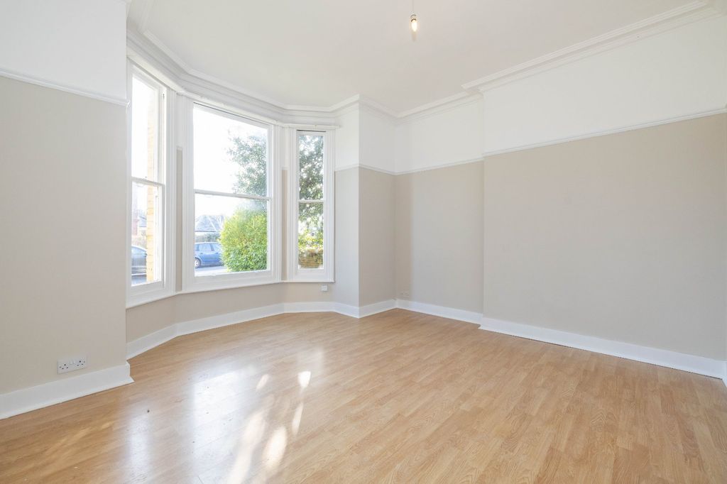 Property photo 2 of 11 Picture 2