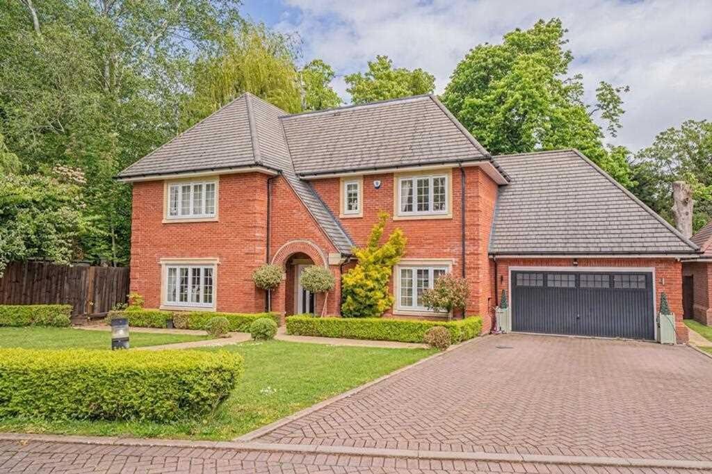 Property photo 1 of 37