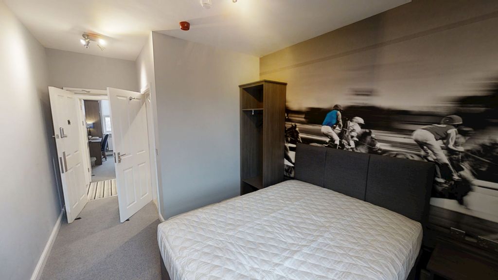 Property photo 1 of 6 R-14