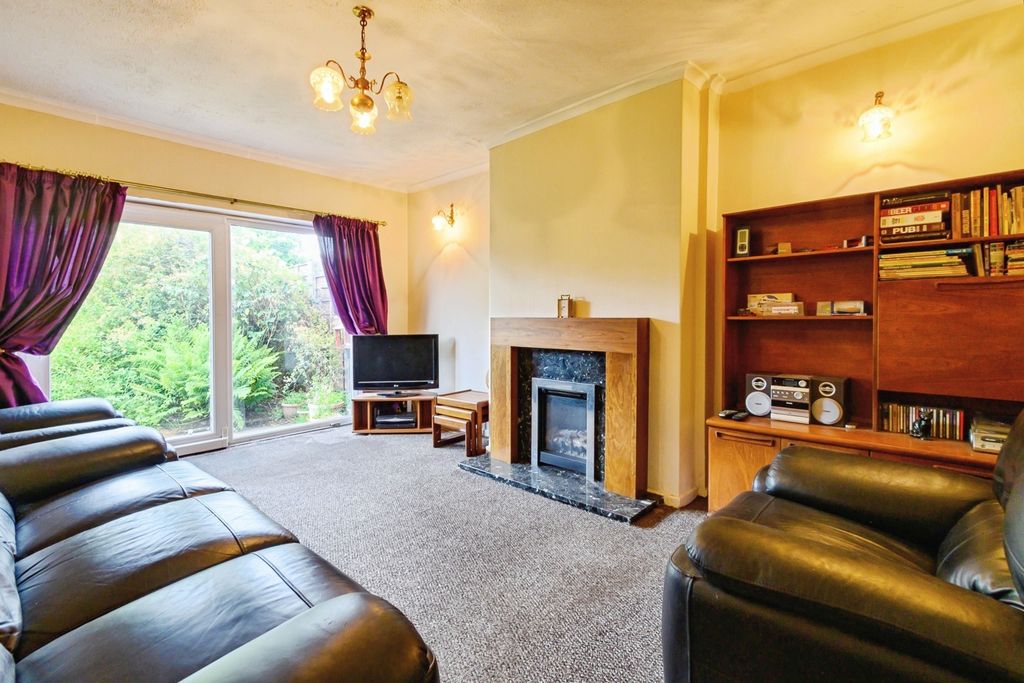 Property photo 3 of 17 Photo