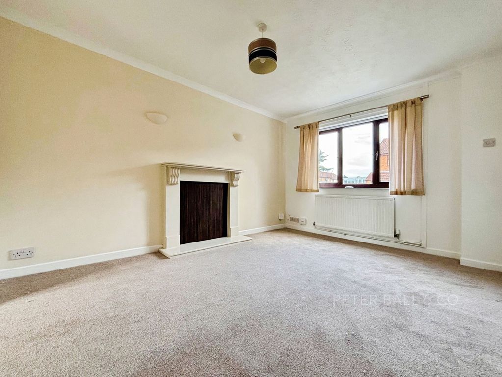Property photo 3 of 15 Living Room