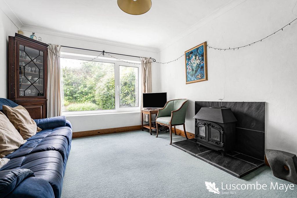 Property photo 2 of 26