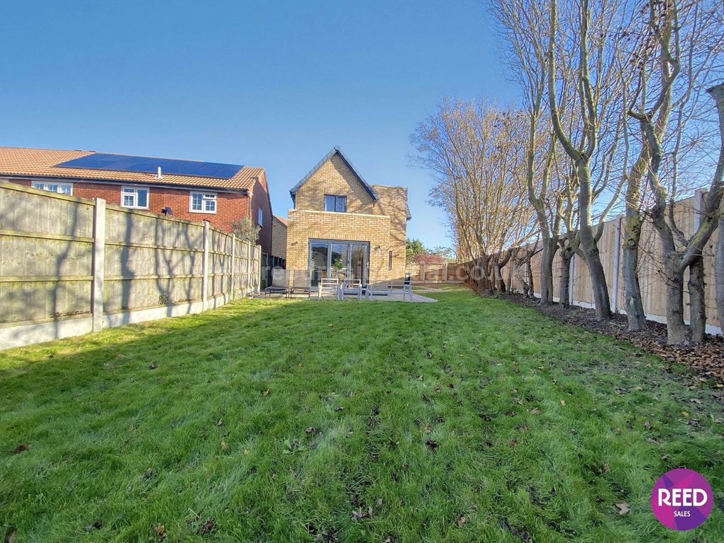 Property photo 2 of 17