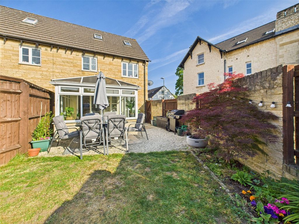 Property photo 1 of 13 Picture No. 11