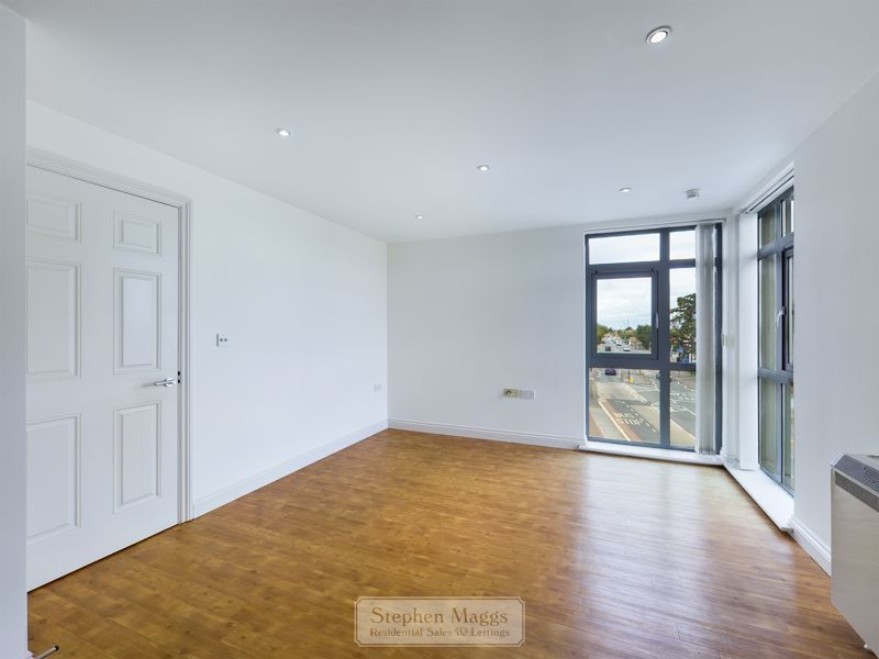 Property photo 3 of 11 Photo 17