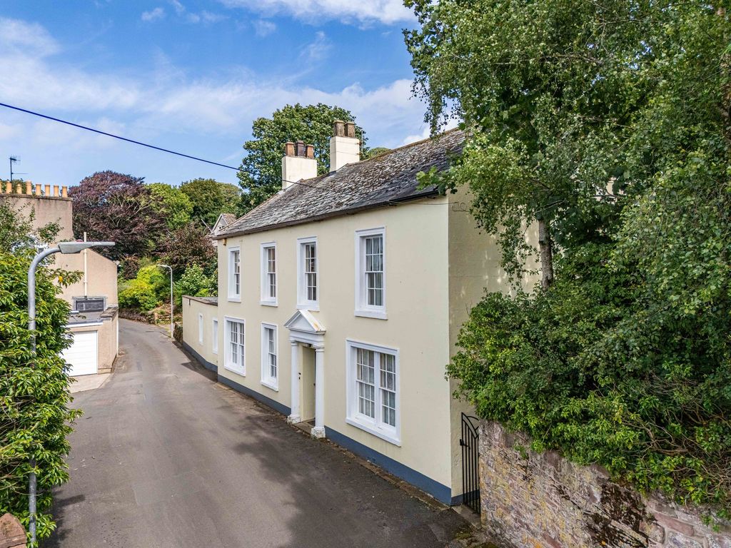 Property photo 1 of 51