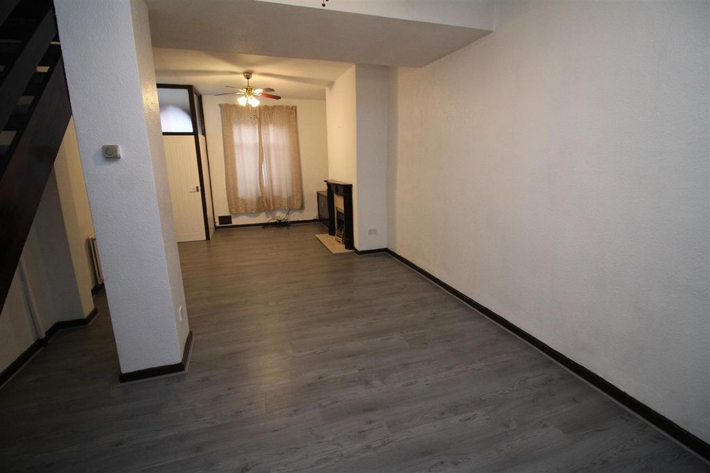 Property photo 3 of 9 Img_5905[1].Jpg