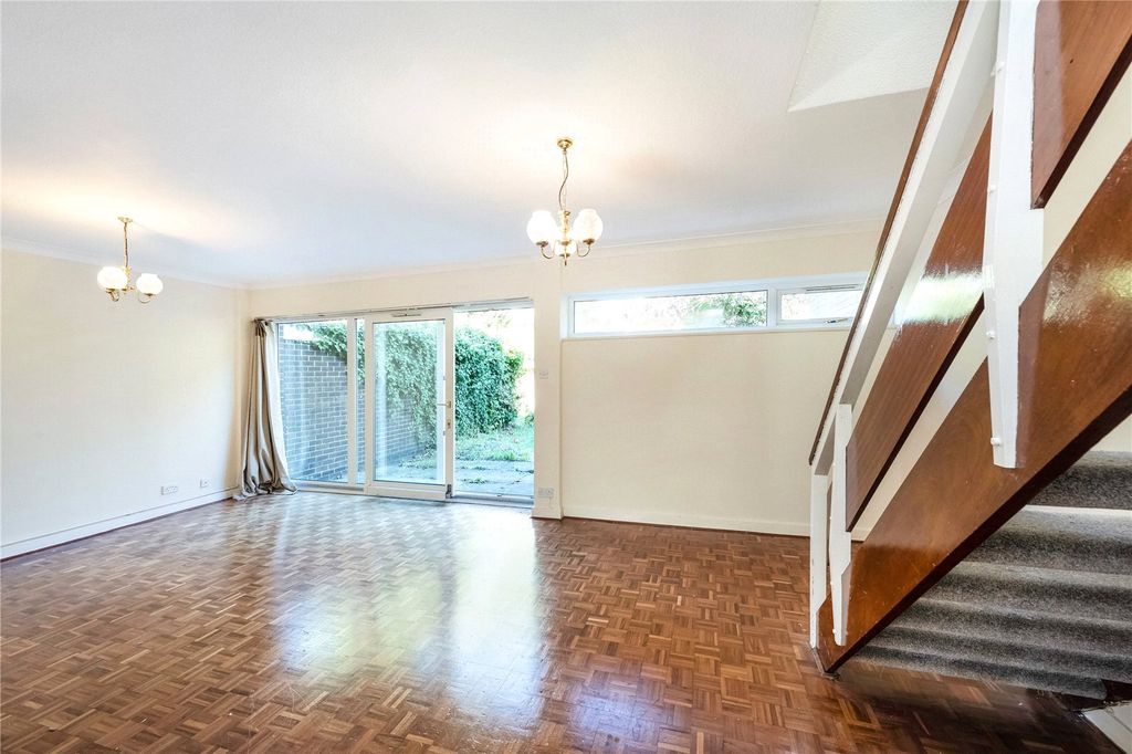 Property photo 3 of 12 Reception