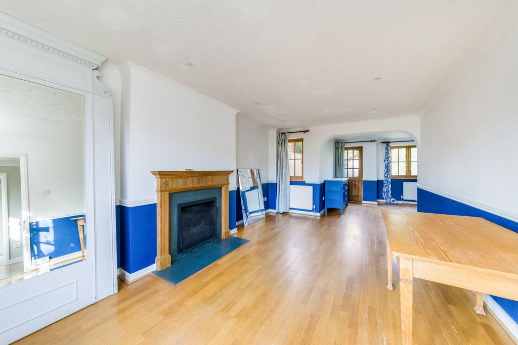 Property photo 3 of 6 Img_5663-2