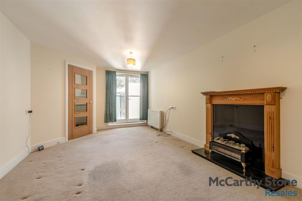 Property photo 3 of 18 8691147-Interior06.Jpg