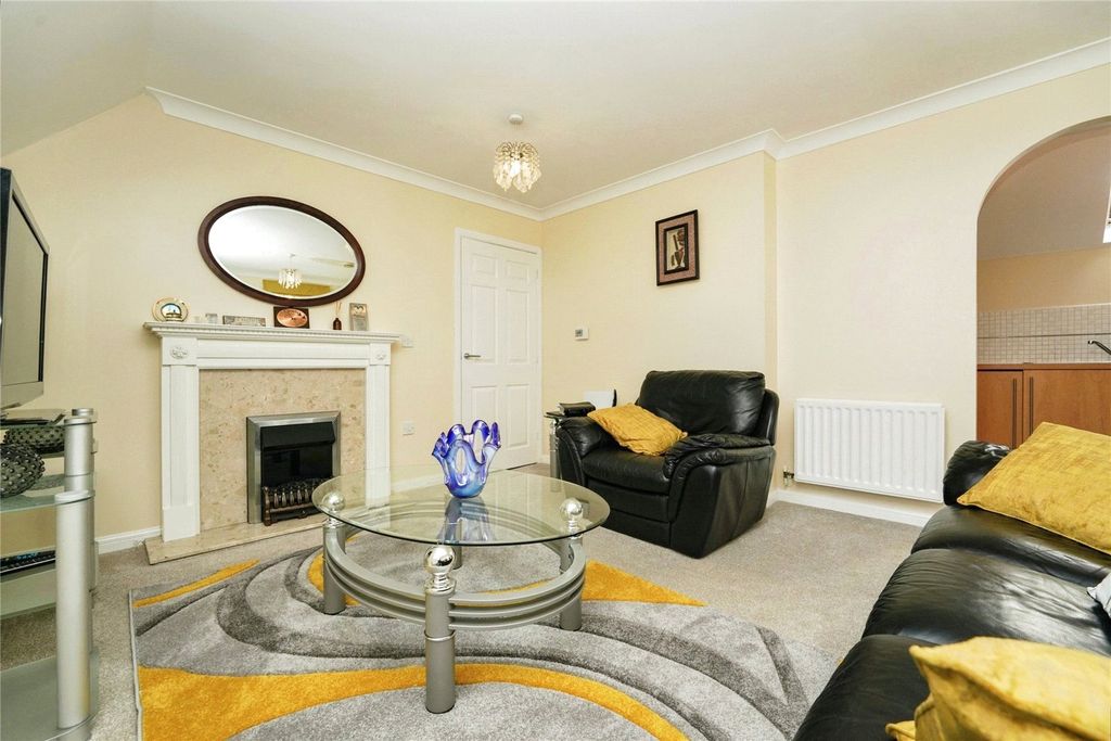 Property photo 3 of 8