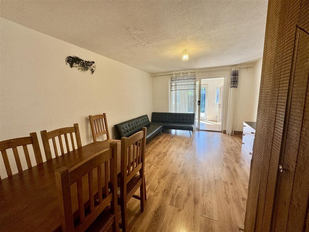 Property photo 3 of 16 Minimum Houshold Income Applies