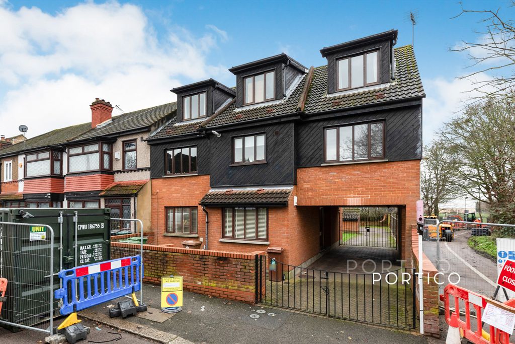 Property photo 1 of 18 Pbox-Img.Jpg