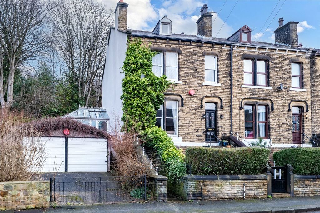 Property photo 1 of 22 Front