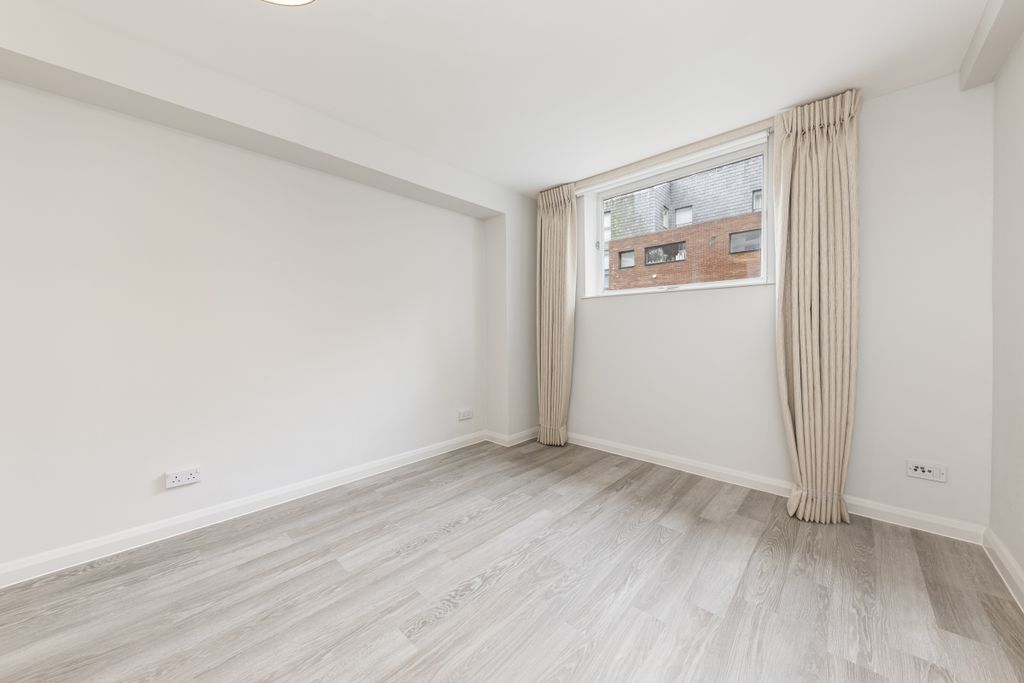 Property photo 2 of 7 Fordie House - F4...