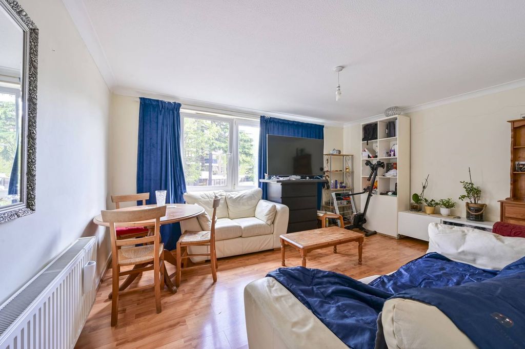 Property photo 2 of 7