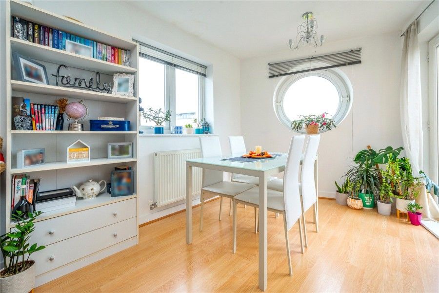 Property photo 3 of 9