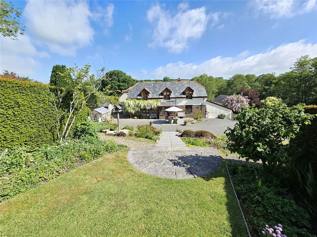 Property photo 2 of 49 Picture No. 14