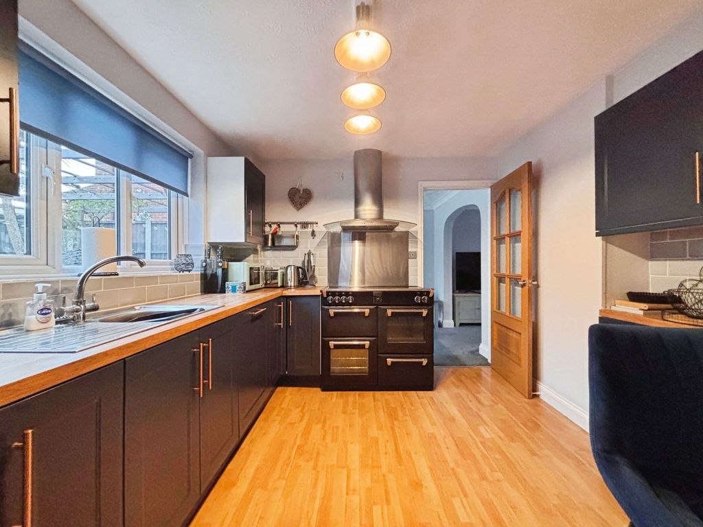 Property photo 2 of 17