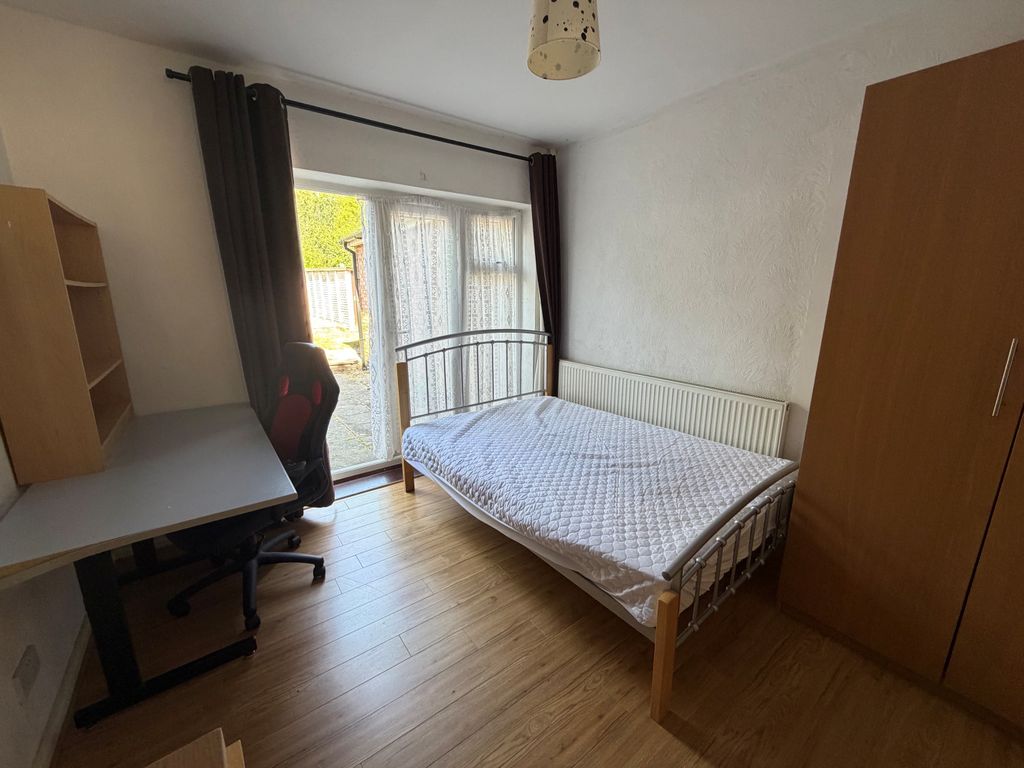 Property photo 1 of 4