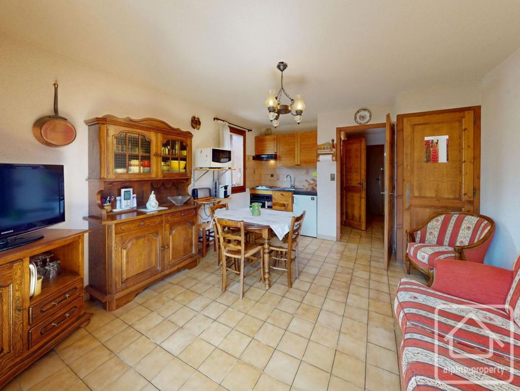 Property photo 3 of 27