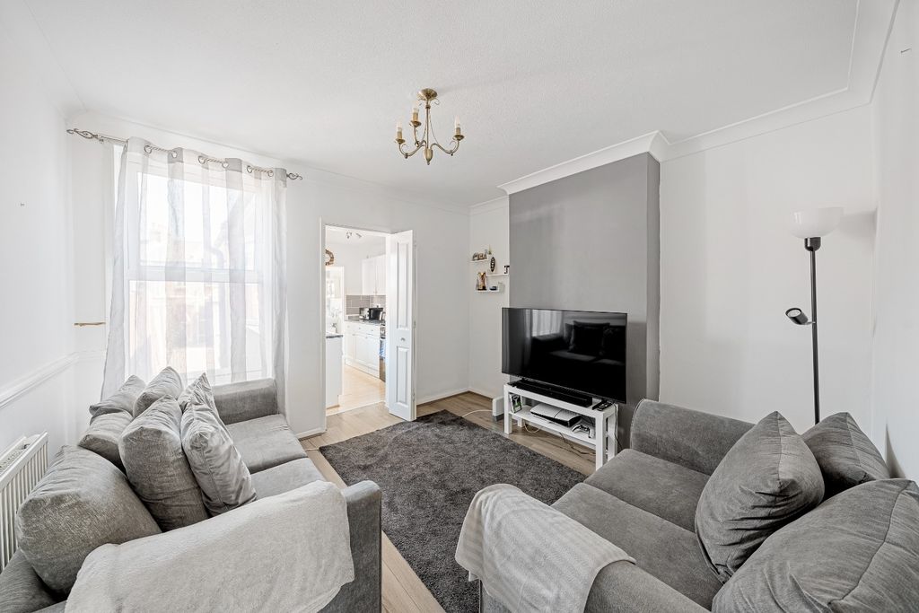 Property photo 3 of 11 5128155