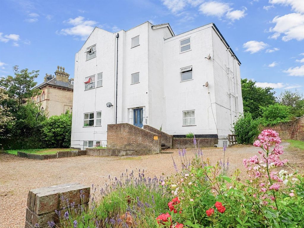 Property photo 1 of 14