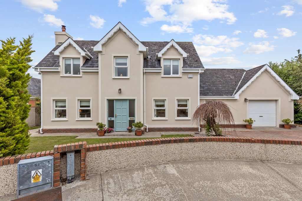Property photo 2 of 36