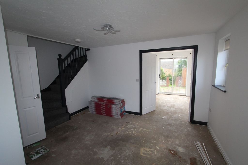 Property photo 2 of 20