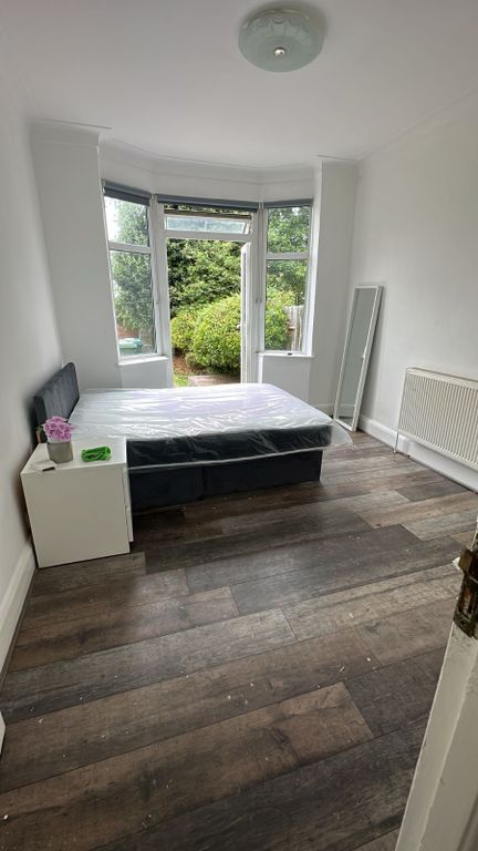 Property photo 2 of 3