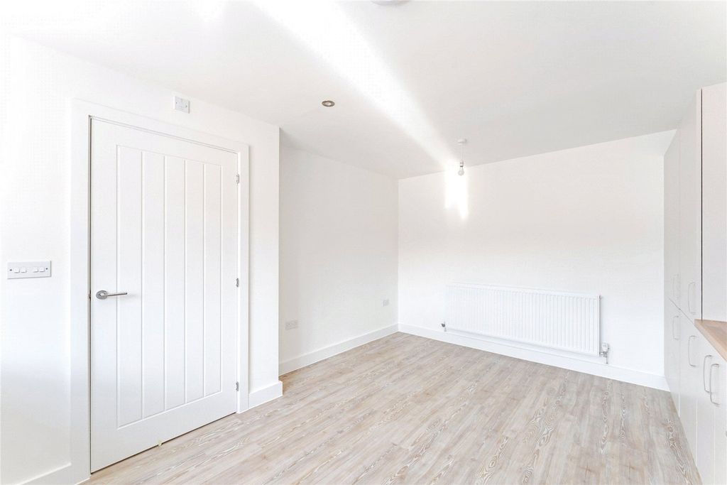 Property photo 3 of 13 Picture No. 05