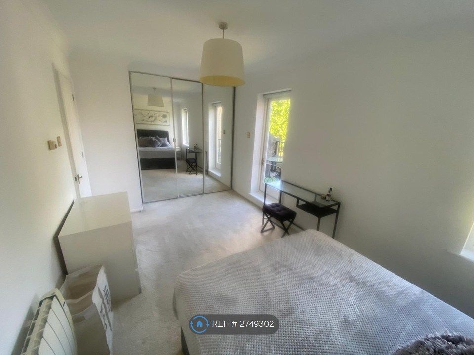 Property photo 3 of 9 Bedroom