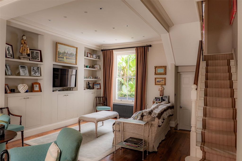 Property photo 2 of 13 Reception