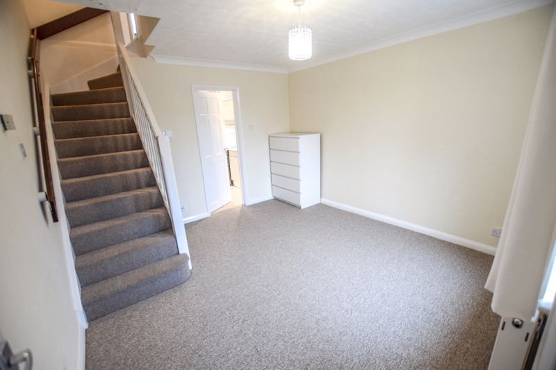 Property photo 3 of 12 Lounge