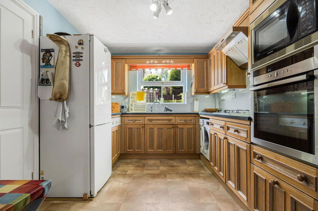 Property photo 2 of 22