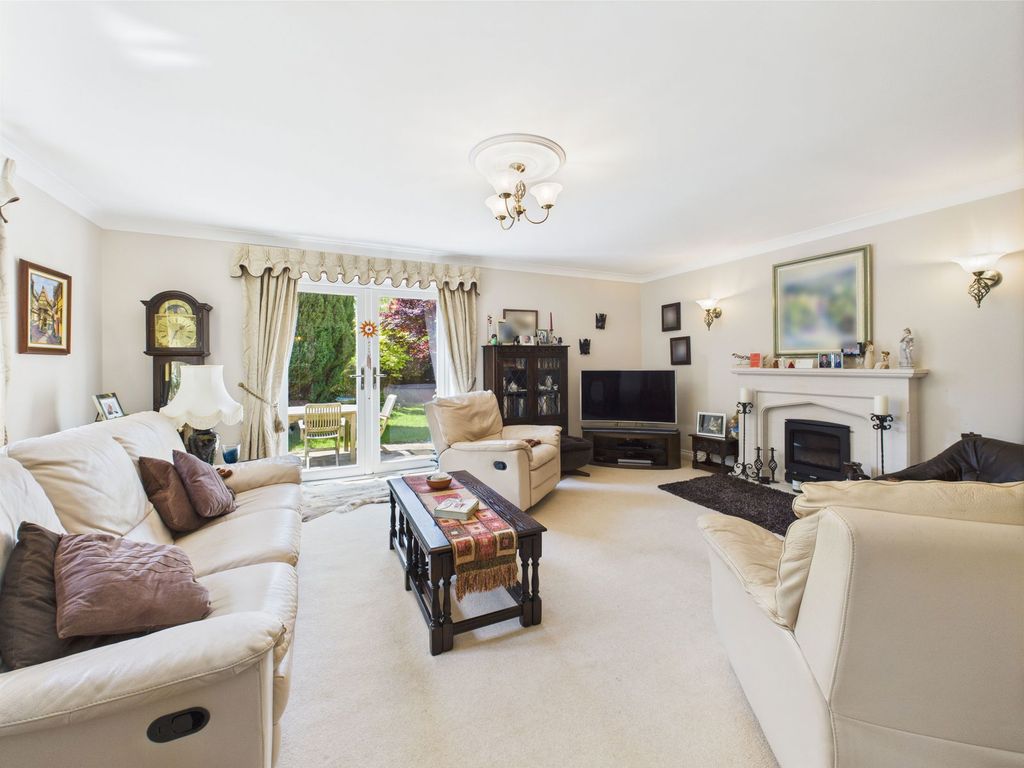 Property photo 2 of 17