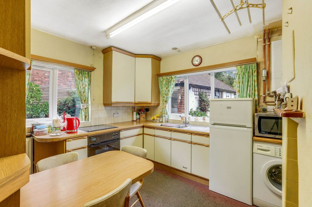 Property photo 3 of 21