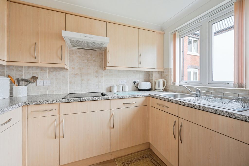 Property photo 3 of 12 Kitchen