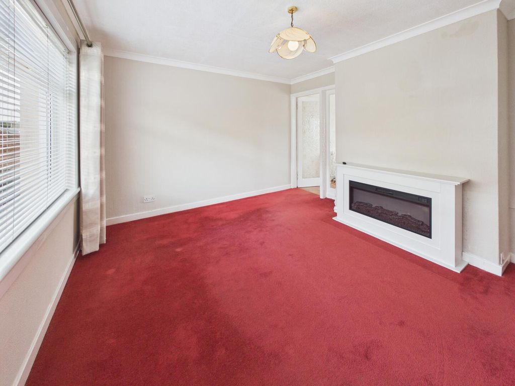 Property photo 3 of 24 Living Room