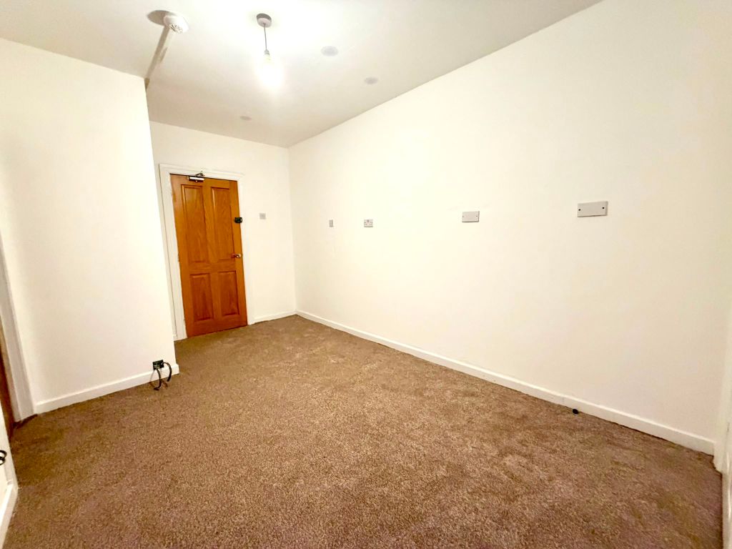 Property photo 2 of 11 Image